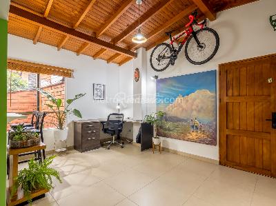 Apartamento de 2 alcobas en venta en Loma De Los Parra, Medellín, 83 m² · foto 15 de 20
