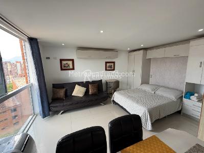 Apartaestudio en venta en La Frontera, Medellín, 31 m² · foto 2 de 13