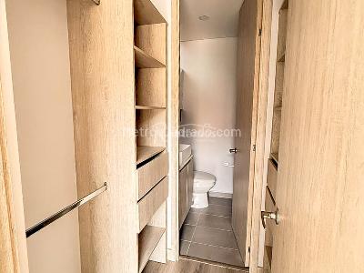 Apartamento de 2 alcobas en arriendo en Loma De Las Brujas, Envigado, 98 m² · foto 10 de 20