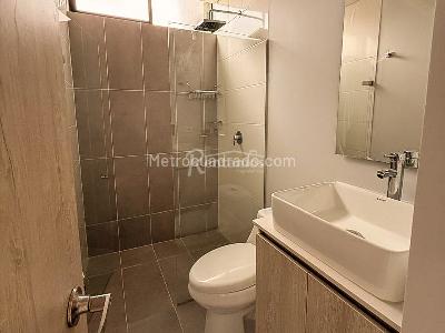 Apartamento de 2 alcobas en arriendo en Loma De Las Brujas, Envigado, 98 m² · foto 11 de 20