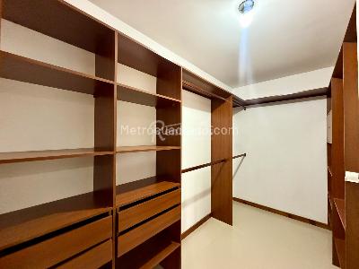 Casa de 3 alcobas en arriendo en Bosques De Zuñiga, Envigado, 400 m² · foto 15 de 20