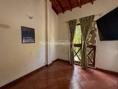 Casa de 3 alcobas en venta en Loma Del Escobero, Envigado, 127 m² · foto 14 de 20