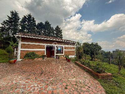 Casa de 4 alcobas en arriendo en Las Antillas, Envigado, 180 m² · foto 2 de 20
