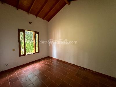 Casa de 4 alcobas en arriendo en Las Antillas, Envigado, 180 m² · foto 13 de 20