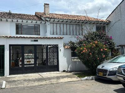 Casa de 4 alcobas en venta en La Floresta Norte, Bogotá, 180 m² · foto 2 de 20