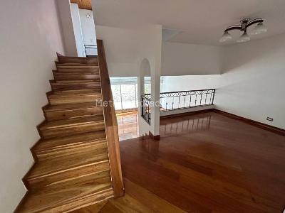 Casa de 3 alcobas en venta en San Patricio, Bogotá, 180 m² · foto 2 de 20