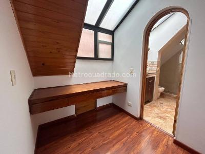 Casa de 3 alcobas en venta en San Patricio, Bogotá, 180 m² · foto 17 de 20