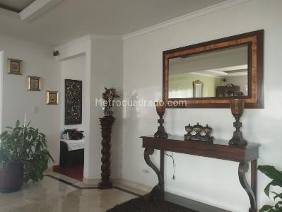 Apartamento de 3 alcobas en venta en Chico, Bogotá, 184 m² · foto 13 de 18