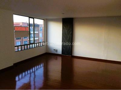 Apartamento en venta en Santa Barbara Central, Bogotá · foto 2 de 18