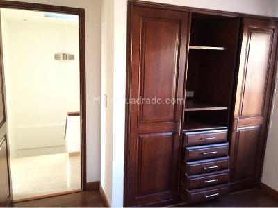 Apartamento en venta en Santa Barbara Central, Bogotá · foto 8 de 18