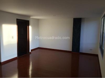 Apartamento en venta en Santa Barbara Central, Bogotá · foto 11 de 18