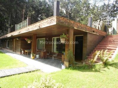 Casa de 3 alcobas en venta en Suba Naranjos, Bogotá · foto 2 de 8