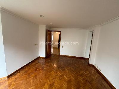 Apartamento de 4 alcobas en venta en La Pilarica, Medellín, 216 m² · foto 9 de 20
