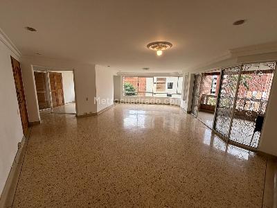 Apartamento de 4 alcobas en venta en La Pilarica, Medellín, 216 m² · foto 16 de 20