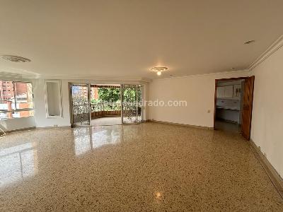 Apartamento de 4 alcobas en venta en La Pilarica, Medellín, 216 m² · foto 3 de 20