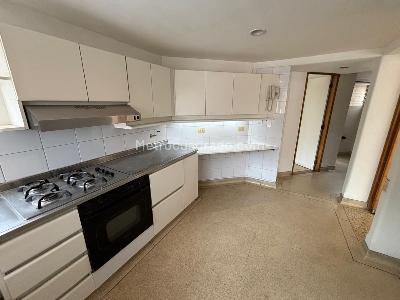 Apartamento de 4 alcobas en venta en La Pilarica, Medellín, 216 m² · foto 17 de 20
