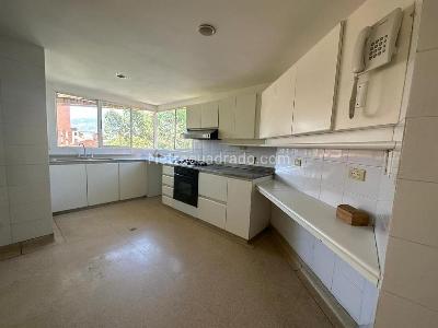 Apartamento de 4 alcobas en venta en La Pilarica, Medellín, 216 m² · foto 18 de 20