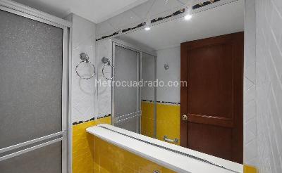 Apartamento en venta en Portales Del Cerro, Bogotá · foto 17 de 19