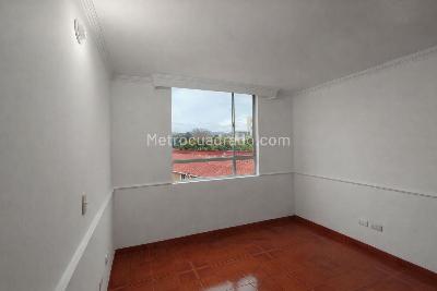 Apartamento en venta en Portales Del Cerro, Bogotá · foto 15 de 19