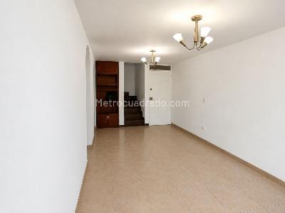 Apartamento en venta en Portales Del Cerro, Bogotá · foto 2 de 19