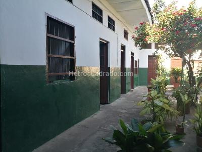Casa de 5 alcobas en venta en Estacion, Girardot, 742 m² · foto 11 de 12