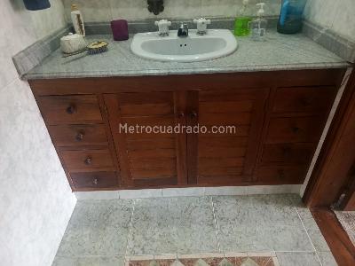 Apartamento de 3 alcobas en venta en Santa Barbara Central, Bogotá, 168 m² · foto 17 de 20