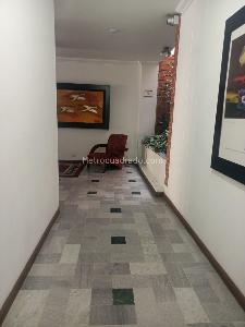Apartamento de 3 alcobas en venta en Santa Barbara Central, Bogotá, 168 m² · foto 3 de 20