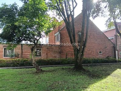 Casa de 5 alcobas en venta en Bulevar Las Villas, Bogotá, 320 m² · foto 5 de 14