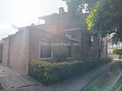 Casa de 5 alcobas en venta en Bulevar Las Villas, Bogotá, 320 m² · foto 6 de 14