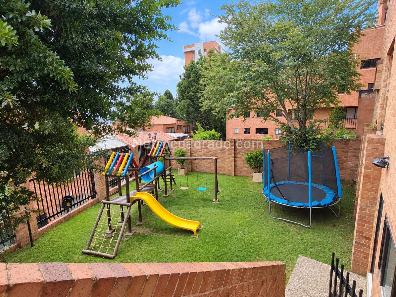 Casa de 4 habitaciones en venta en Bosques de Pinos, Bogotá — imagen 1 de 20