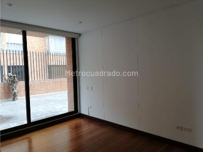 Apartamento de 3 alcobas en venta en Chico, Bogotá, 277 m² · foto 15 de 20
