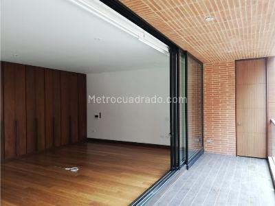 Apartamento de 3 alcobas en venta en Chico, Bogotá, 277 m² · foto 16 de 20