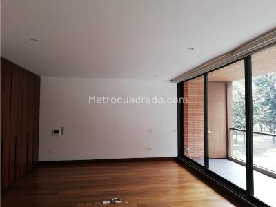 Apartamento de 3 alcobas en venta en Chico, Bogotá, 277 m² · foto 19 de 20