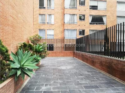 Apartamento de 3 alcobas en venta en Chico, Bogotá, 277 m² · foto 3 de 20