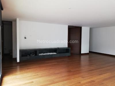 Apartamento de 3 alcobas en venta en Chico, Bogotá, 277 m² · foto 6 de 20