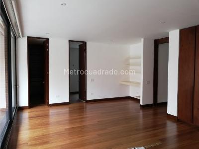 Apartamento de 3 alcobas en venta en Chico, Bogotá, 277 m² · foto 8 de 20