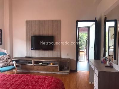 Casa de 4 alcobas en venta en La Calera, La Calera, 240 m² · foto 3 de 17