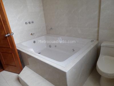 Casa en venta en Prado Veraniego, Bogotá · foto 10 de 16