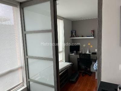 Apartamento de 3 alcobas en venta en Los Rosales, Bogotá, 174 m² · foto 11 de 14