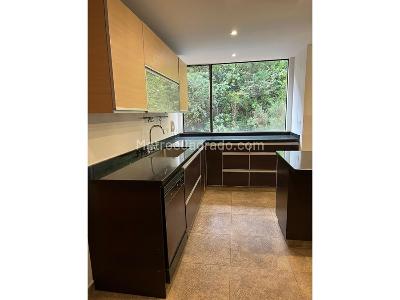 Apartamento en venta en Los Rosales, Bogotá · foto 3 de 13