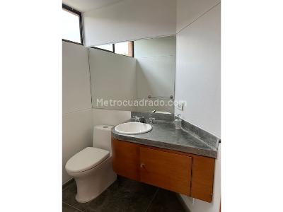 Apartamento en venta en Los Rosales, Bogotá · foto 8 de 13