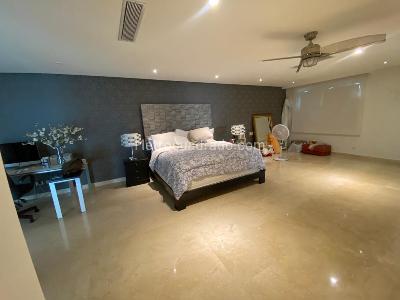 Casa de 4 alcobas en venta en Villa Campestre, Barranquilla, 432 m² · foto 11 de 17