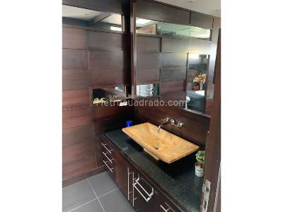 Apartamento de 2 alcobas en venta en Los Rosales, Bogotá, 180 m² · foto 13 de 14