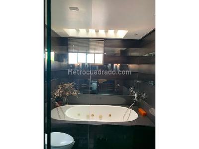 Apartamento de 2 alcobas en venta en Los Rosales, Bogotá, 180 m² · foto 14 de 14