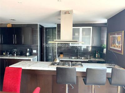 Apartamento de 2 alcobas en venta en Los Rosales, Bogotá, 180 m² · foto 3 de 14