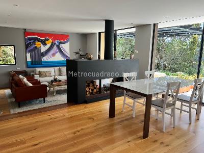 Casa de 3 alcobas en venta en La Calera, 276 m² · foto 4 de 9