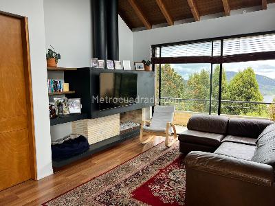 Casa de 3 alcobas en venta en La Calera, 276 m² · foto 7 de 9
