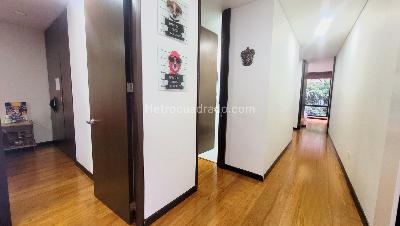 Apartamento de 3 alcobas en venta en Los Rosales, Bogotá, 154 m² · foto 9 de 16