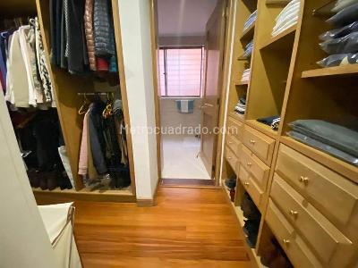 Apartamento en venta en Los Rosales, Bogotá · foto 9 de 14
