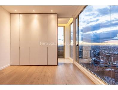Apartamento de 3 alcobas en venta en Los Rosales, Bogotá, 381 m² · foto 10 de 20